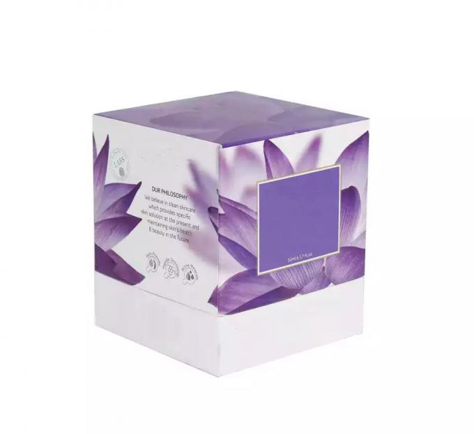 Quantité recommandée Une crème hydratante de taille de pois avec de l'acide hyaluronique et de la niacinamide 2