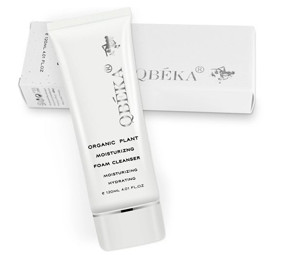 Femme Tous les types de peau Blanchissant naturel pour le visage Nettoyeur en mousse avec des extraits de plantes 1