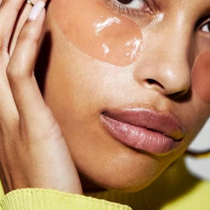 Masque hydrogel pour les yeux à base de niacinamide pour une peau plus claire et hydratée 0